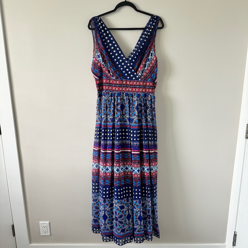London Times Moroccan Medallion Printed Chiffon V Neck V Back Maxi Dress Size 12